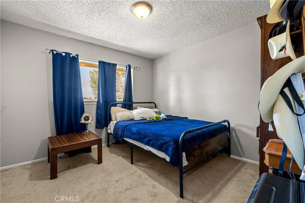 9164 Quincy Avenue, Hesperia, California 92345 home-pic-24