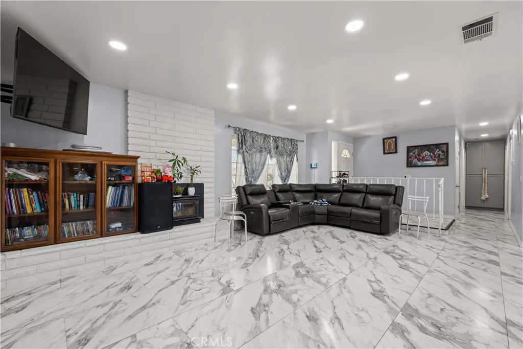9164 Quincy Avenue, Hesperia, California 92345 home-pic-7