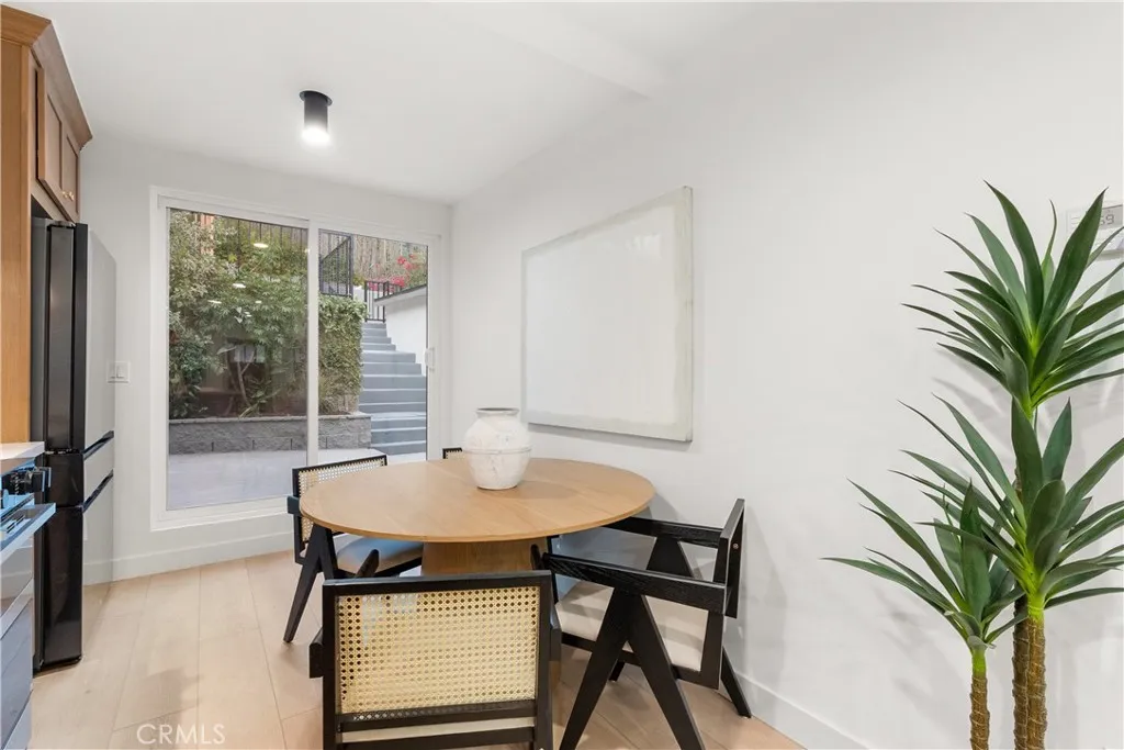 1153 Isabel, Los Angeles, California 90065 home-pic-14