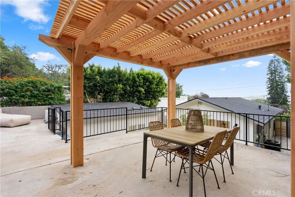 1153 Isabel, Los Angeles, California 90065 home-pic-25