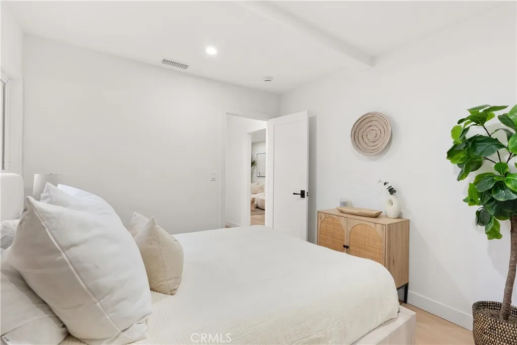 1153 Isabel, Los Angeles, California 90065 home-pic-16