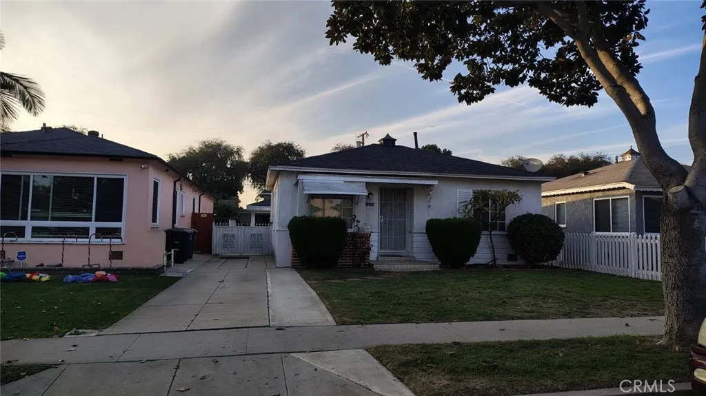 10309 Washington Avenue, South Gate, California 90280 home-pic-1