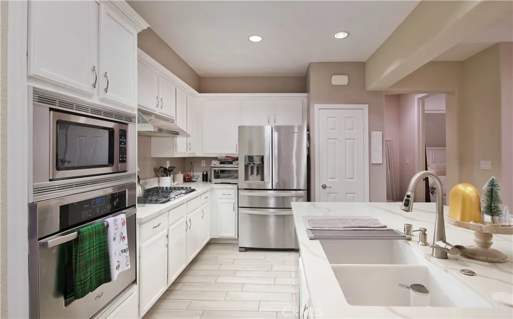 16479 W Nicklaus 124, Sylmar, California 91342 home-pic-12