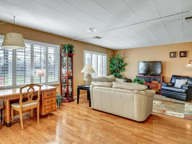 34-73549 Algonquin Pl-34