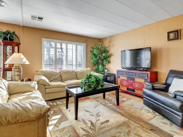 30-73549 Algonquin Pl-30