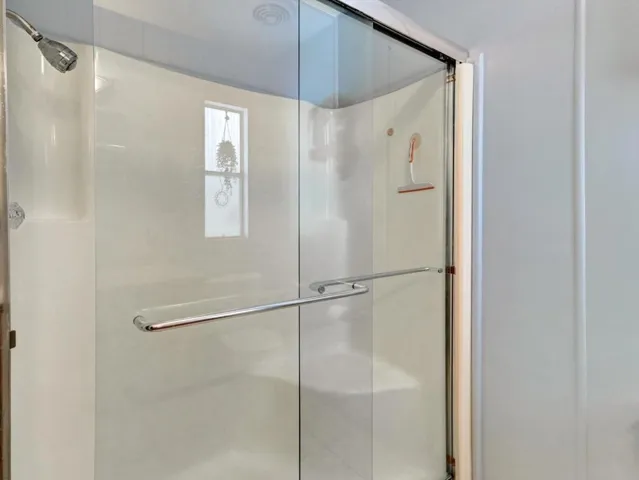 24-73549 Algonquin Pl-24