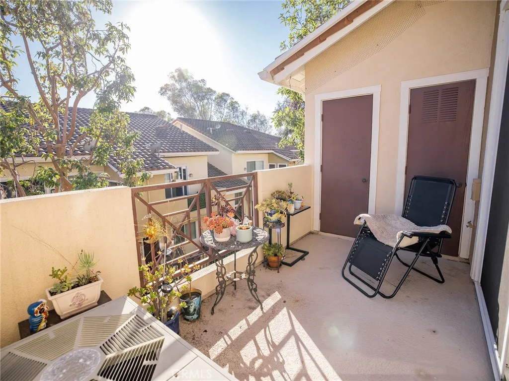 28496 Lucca Court, Lake Forest, California 92679 home-pic-12