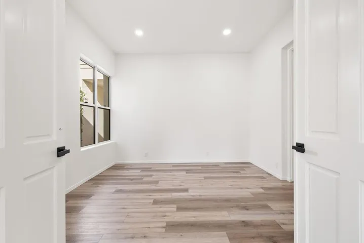 Bedroom 2 (2)