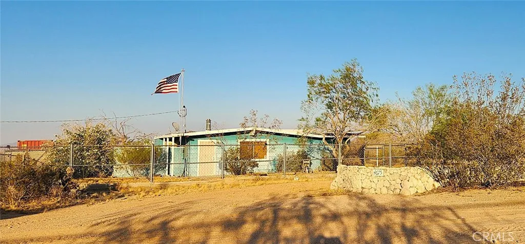 4675 Kickapoo Trail, Landers, California 92285 home-pic-2