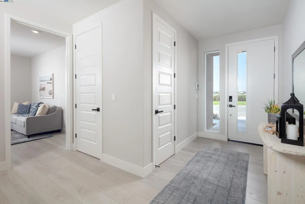 2180 Barnes Wharf Lane, Alameda, California 94501 home-pic-4