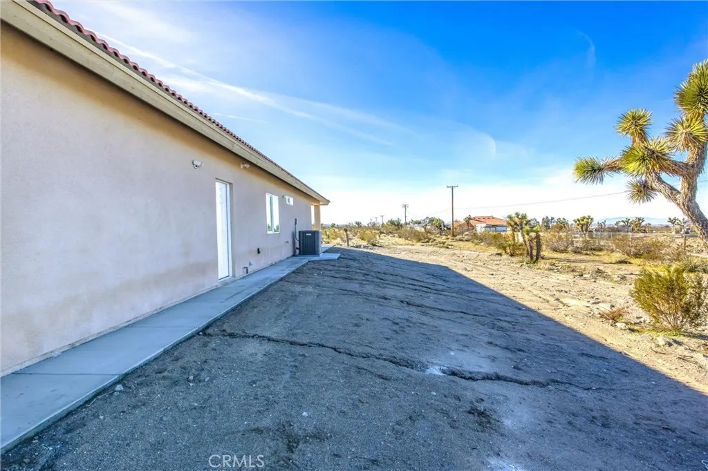 11788 Buckwheat, Pinon Hills, California 92371 home-pic-46