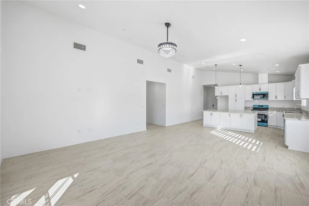 11788 Buckwheat, Pinon Hills, California 92371 home-pic-17