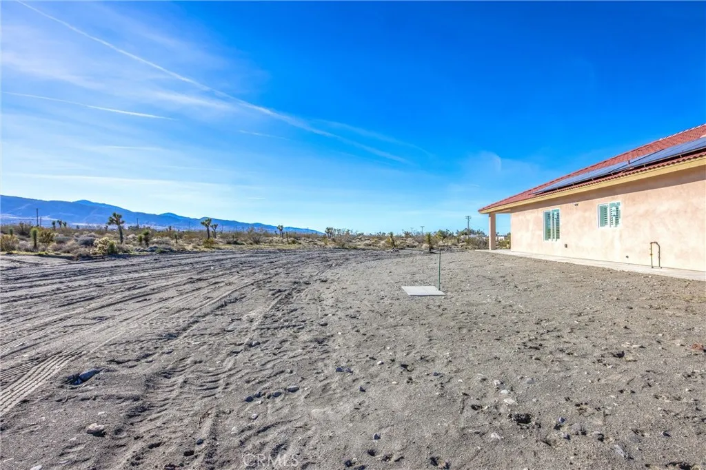11788 Buckwheat, Pinon Hills, California 92371 home-pic-45