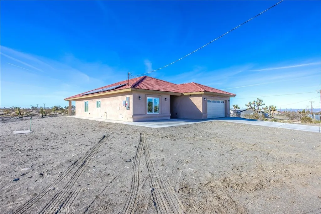 11788 Buckwheat, Pinon Hills, California 92371 home-pic-2