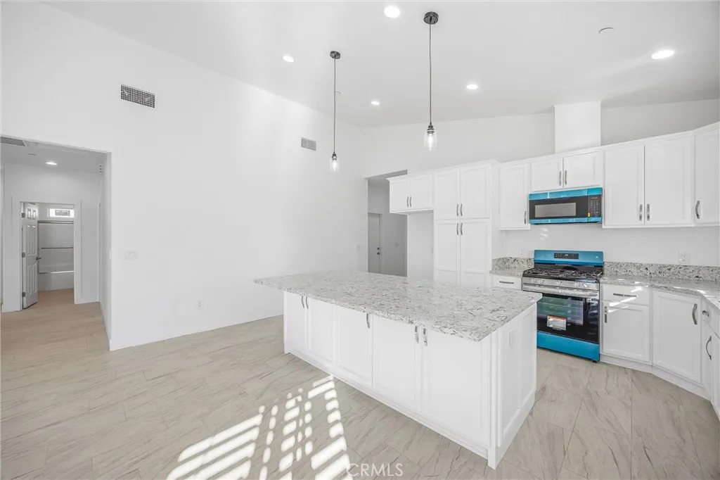 11788 Buckwheat, Pinon Hills, California 92371 home-pic-11