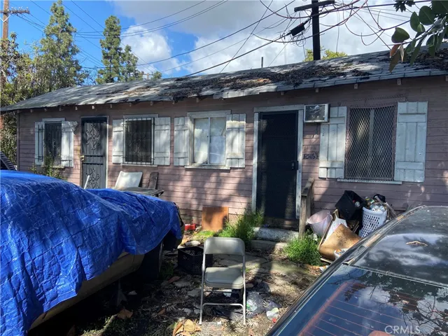 12116 S Willowbrook, Compton, California 90222