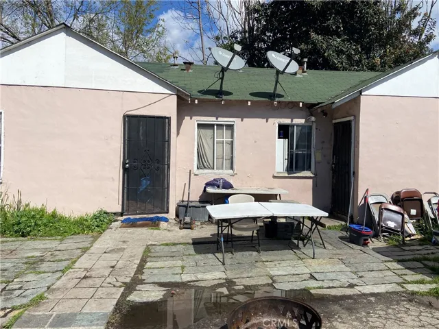12116 S Willowbrook, Compton, California 90222