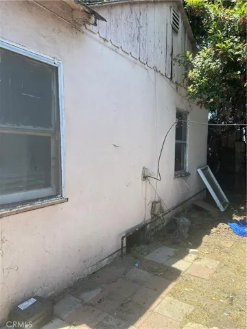 12116 S Willowbrook, Compton, California 90222
