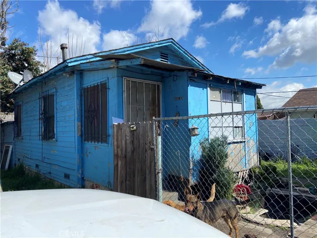 12116 S Willowbrook, Compton, California 90222
