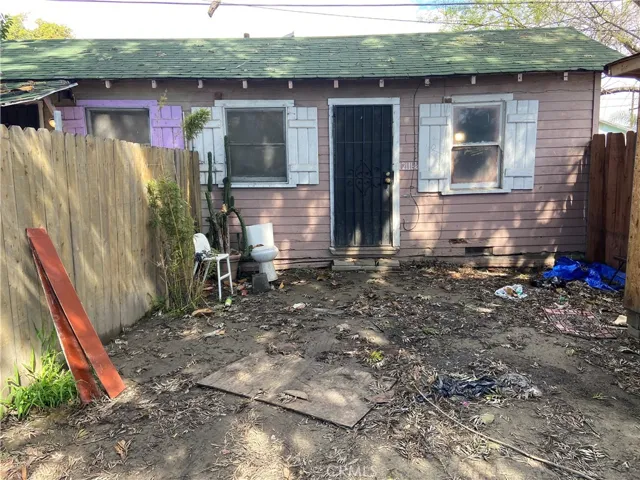 12116 S Willowbrook, Compton, California 90222