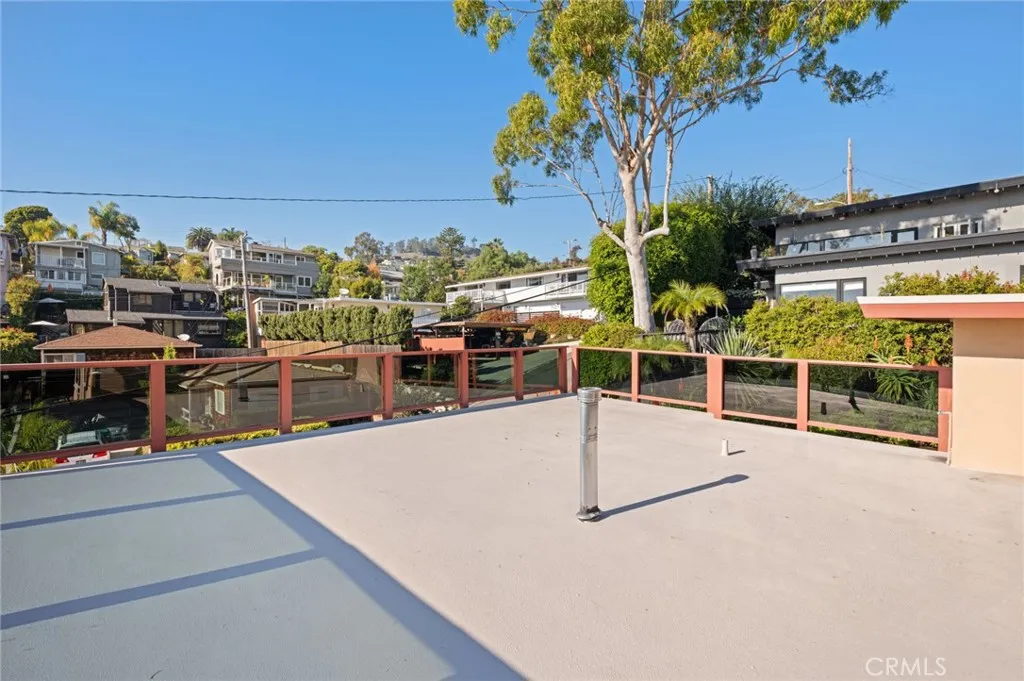 114 High Drive, Laguna Beach, California 92651 home-pic-12