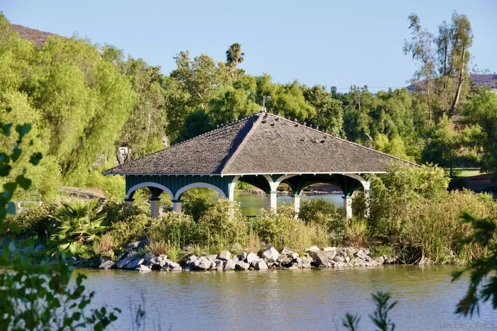 12525 Julian Avenue, Lakeside, California 92040 home-pic-35