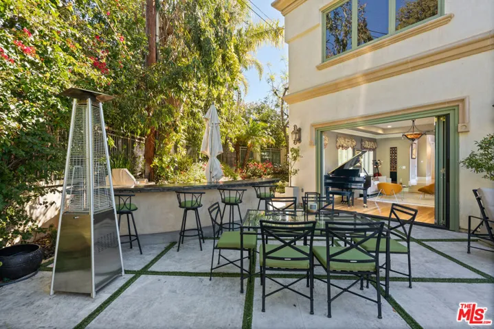 Back Yard Eating Area