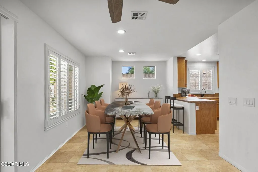 2046 Freesia Avenue, Simi Valley, California 93063 home-pic-17