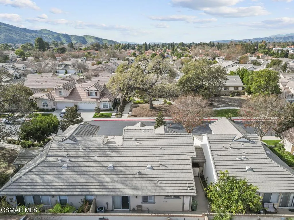 2046 Freesia Avenue, Simi Valley, California 93063 home-pic-4