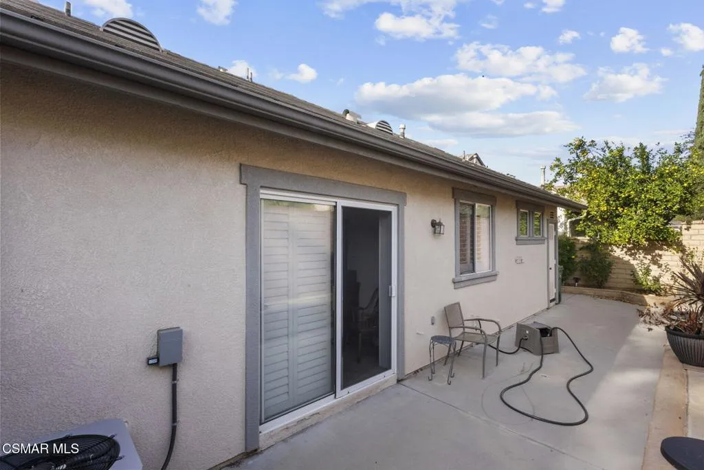 2046 Freesia Avenue, Simi Valley, California 93063 home-pic-29