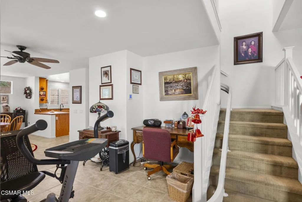 2046 Freesia Avenue, Simi Valley, California 93063 home-pic-21