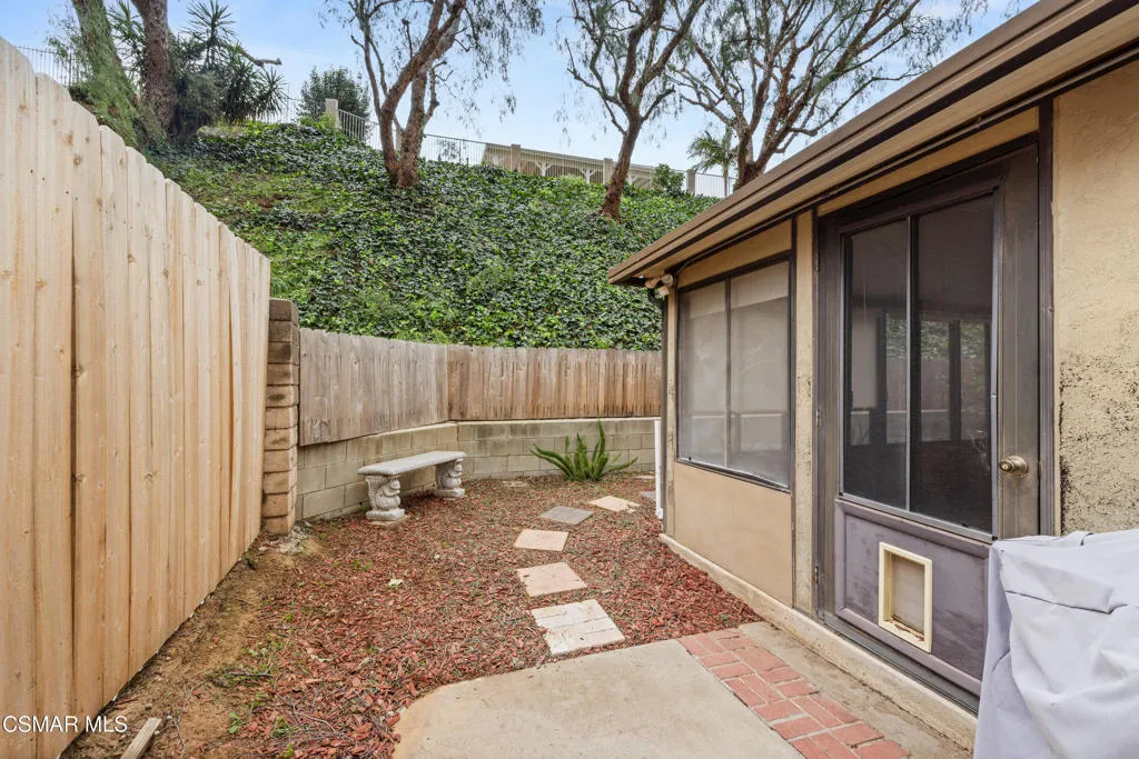 2044 Covington Avenue, Simi Valley, California 93065 home-pic-26