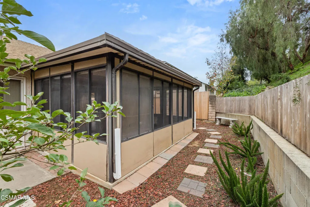 2044 Covington Avenue, Simi Valley, California 93065 home-pic-28