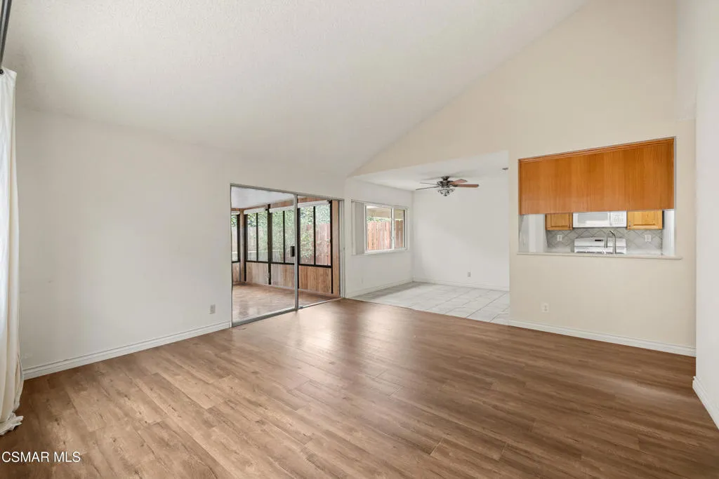2044 Covington Avenue, Simi Valley, California 93065 home-pic-7