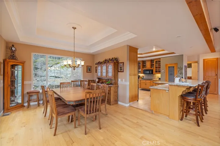 dining room breakfast bar
