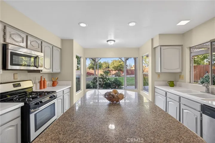 19540 Chinotto Ln, Riverside, California 92508