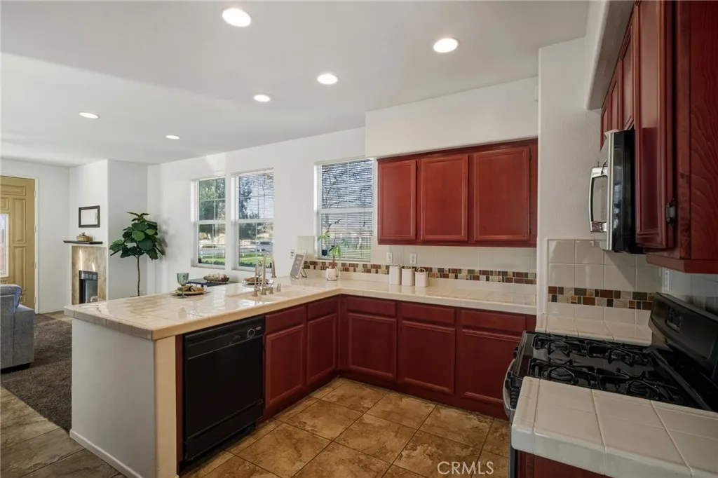 1626 Green Hills, Perris, California 92571 home-pic-7