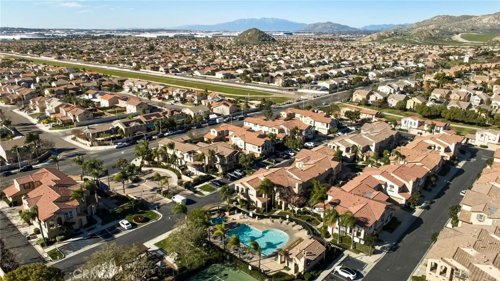 1626 Green Hills, Perris, California 92571 home-pic-23