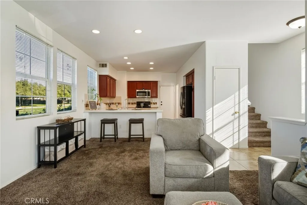 1626 Green Hills, Perris, California 92571 home-pic-4