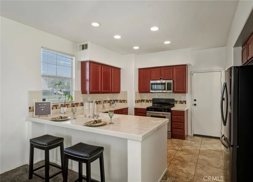 1626 Green Hills, Perris, California 92571 home-pic-6