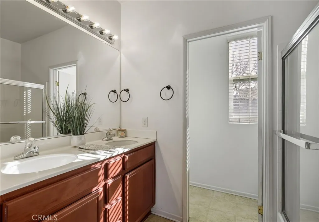 1626 Green Hills, Perris, California 92571 home-pic-15