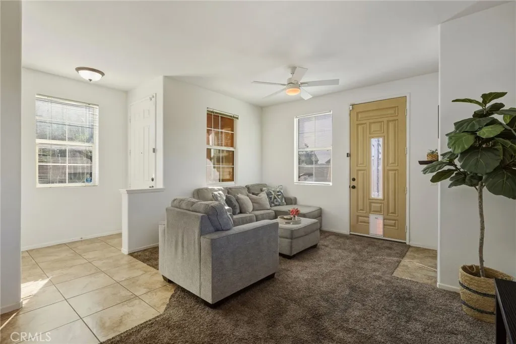 1626 Green Hills, Perris, California 92571 home-pic-3