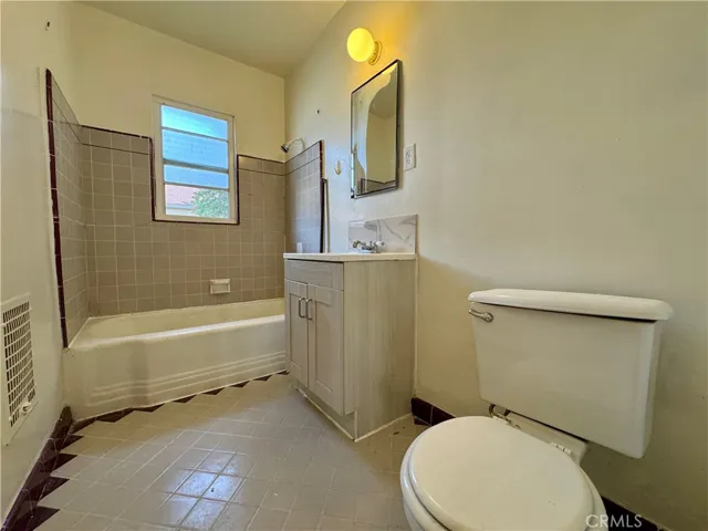 516 E Lomita Avenue 12, Glendale, California 91205