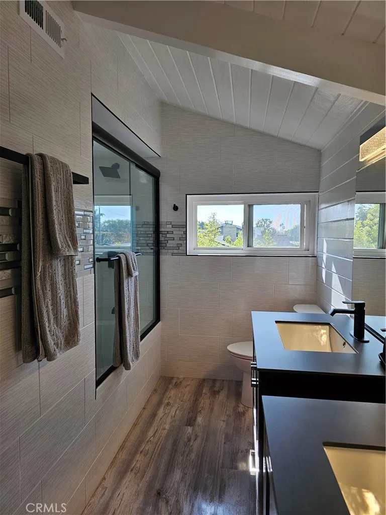 13772 Sanderstead Road, Santa Ana, California 92705 home-pic-16