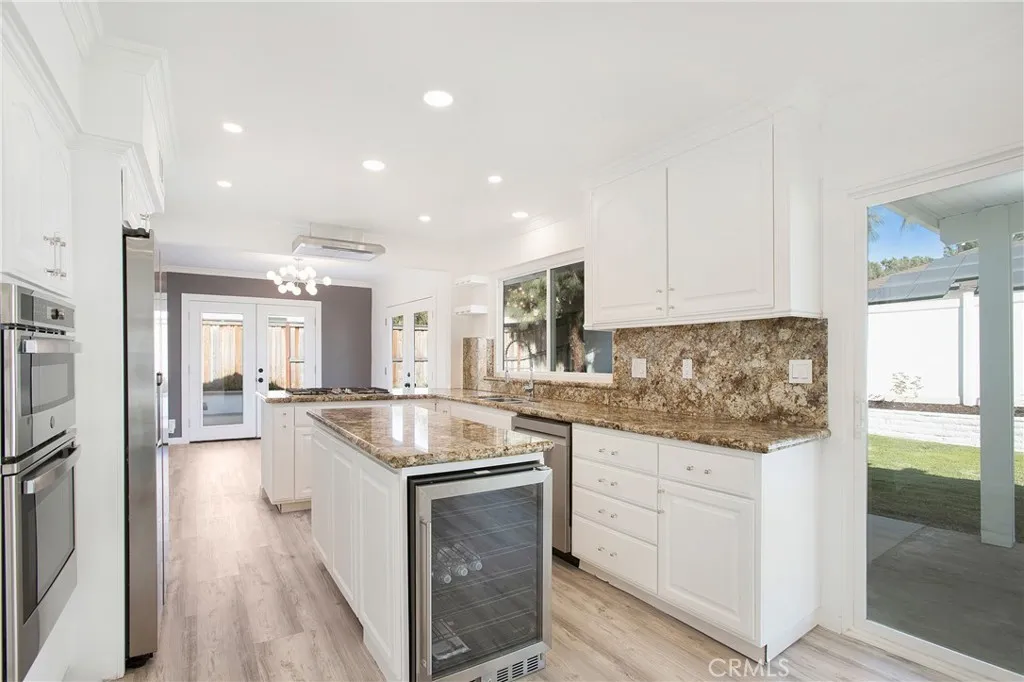 13772 Sanderstead Road, Santa Ana, California 92705 home-pic-1