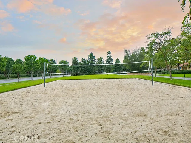1402 Elk Grove, Irvine, California 92618