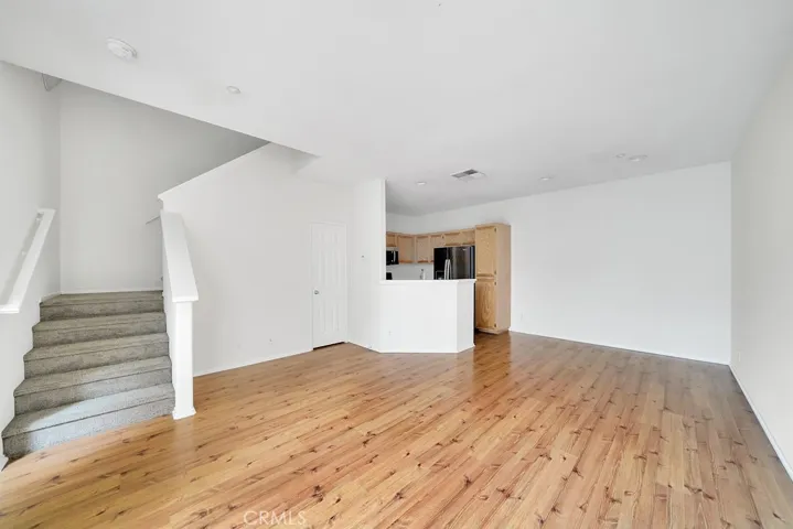 1402 Elk Grove, Irvine, California 92618