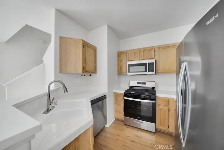 1402 Elk Grove, Irvine, California 92618