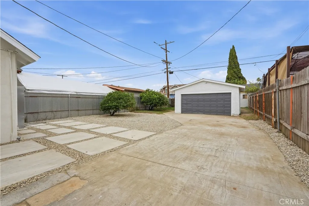 401 E 61st, Los Angeles, California 90003 home-pic-12