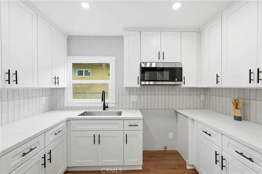 401 E 61st, Los Angeles, California 90003 home-pic-14
